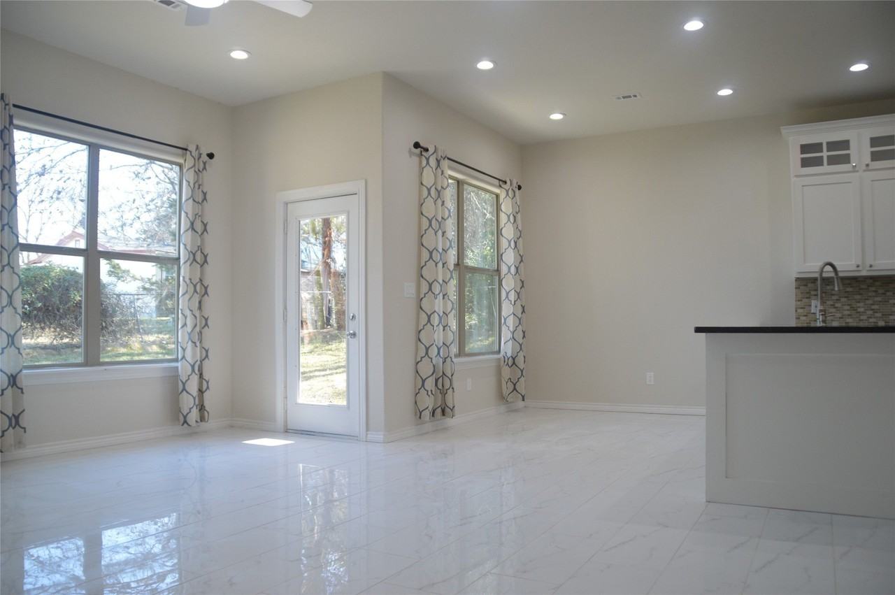 4565 County Road 446 - Photo 7 of 31