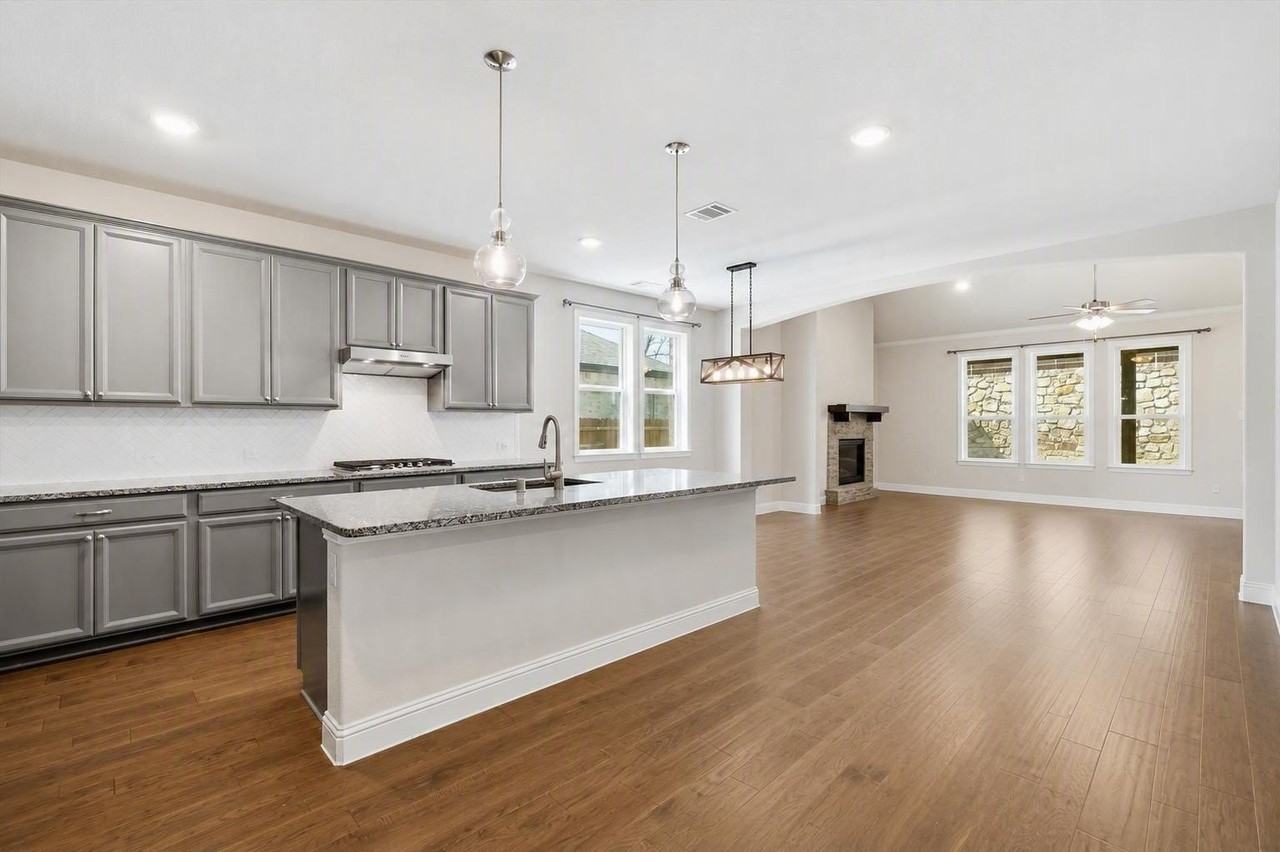 4132 Kyles Landing Dr - Photo 5 of 18