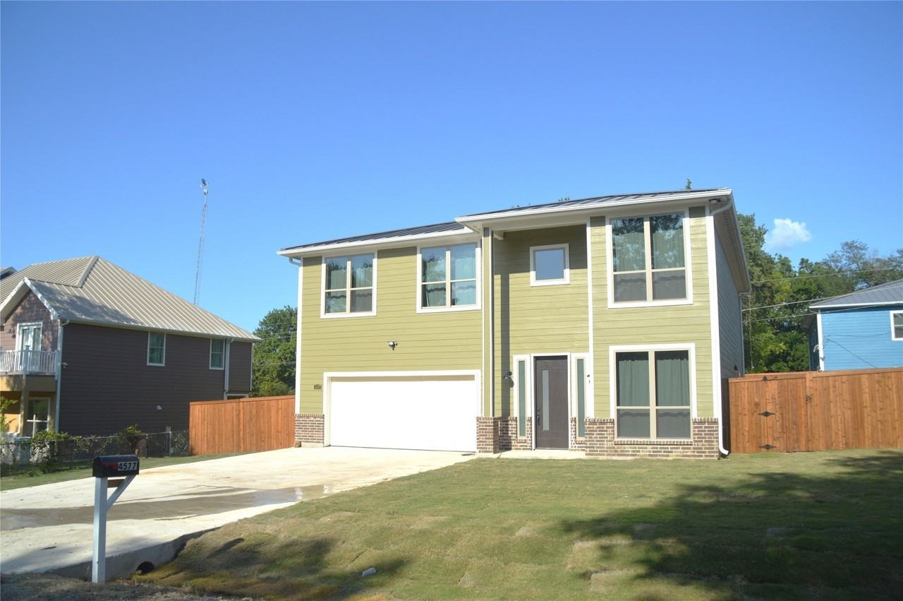 4577 County Road 446 - Photo 2 of 36