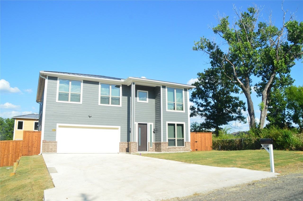 4597 County Road 446 - Photo 2 of 36