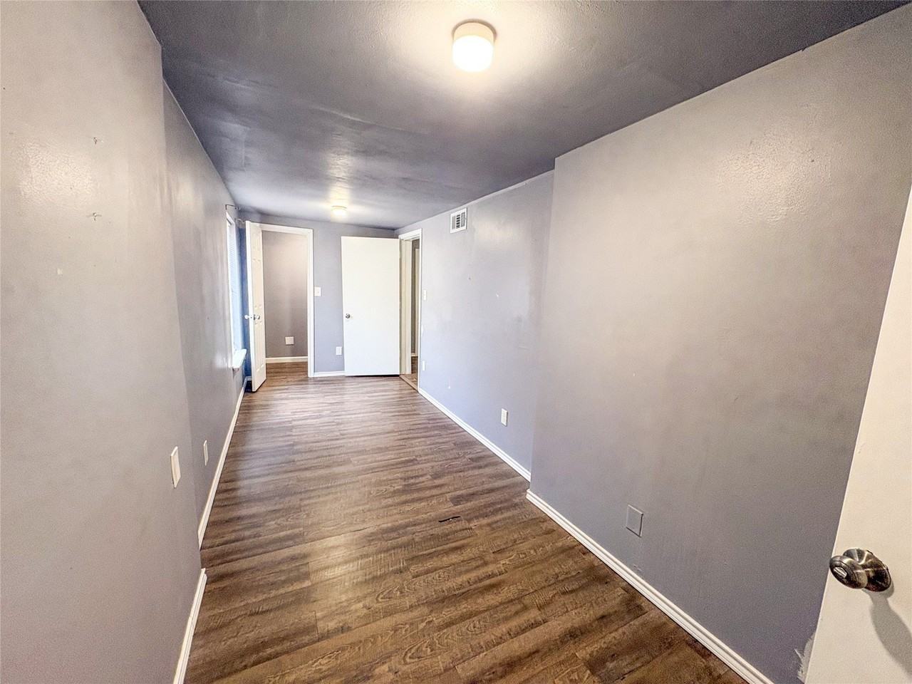 528 W Florence St - Photo 6 of 18