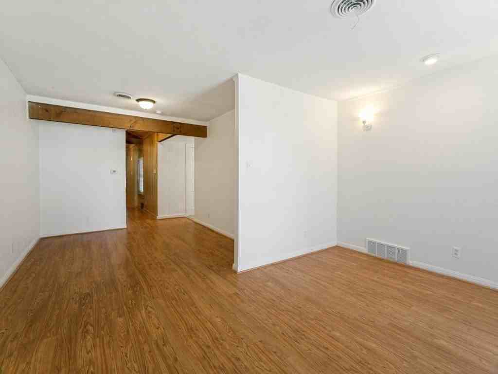 837 Northwood Rd - Photo 3 of 15