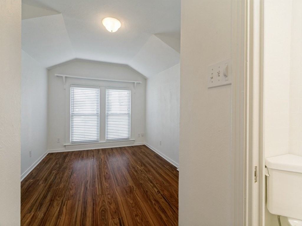 837 Northwood Rd - Photo 6 of 15