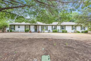 3908 Royal Ln - Photo 1 of 1