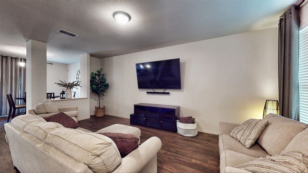 8657 Star Thistle Dr - Photo 2 of 32