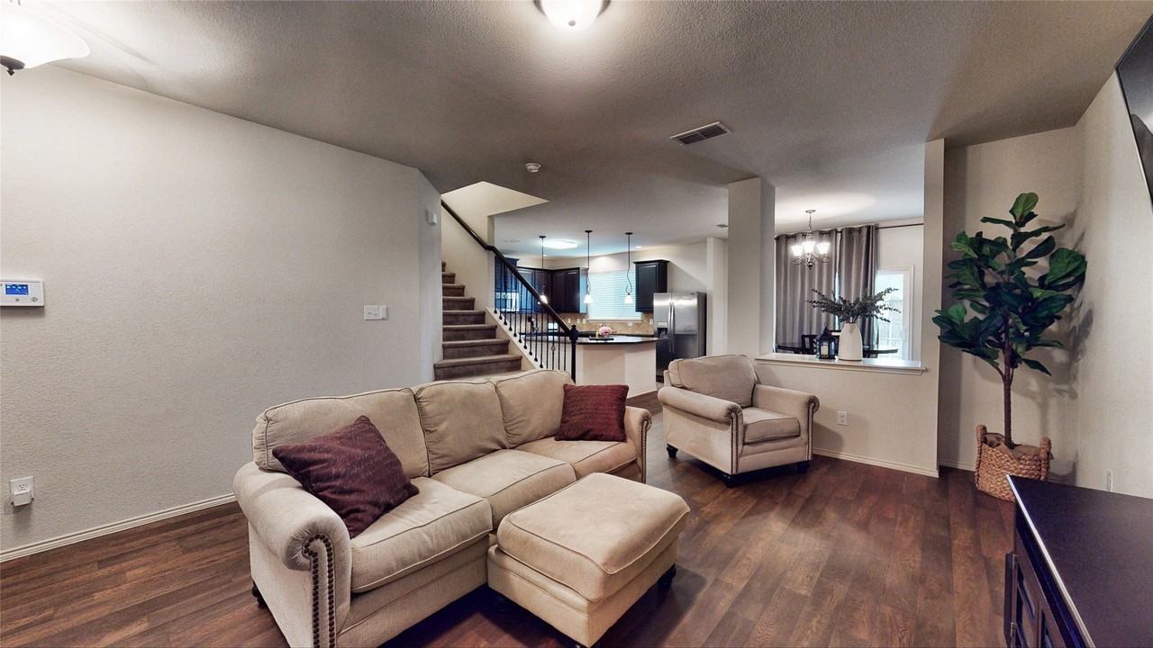 8657 Star Thistle Dr - Photo 3 of 32
