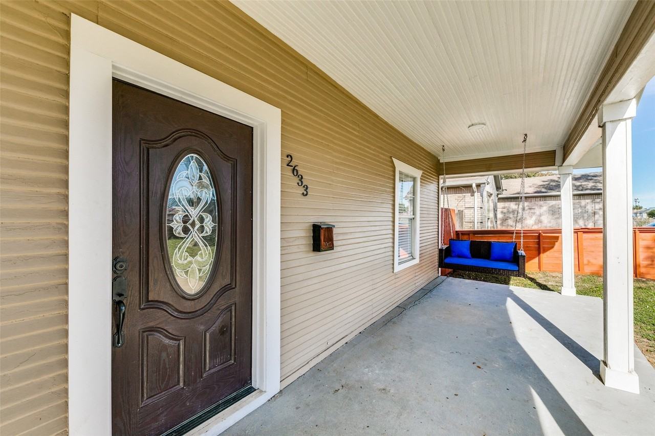 2633 S Denley Dr - Photo 4 of 26