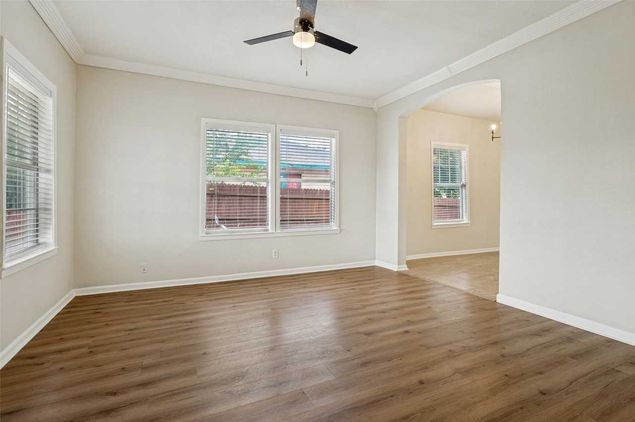 2633 S Denley Dr - Photo 6 of 26