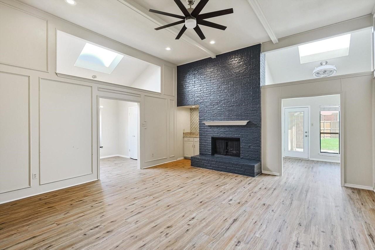 653 Raven Ln - Photo 4 of 23