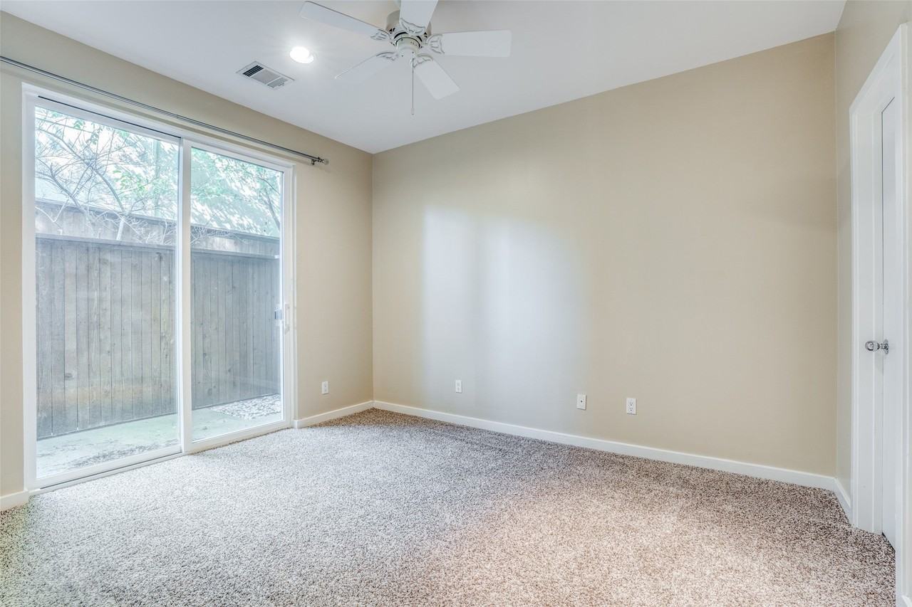 4100 Travis St #8 - Photo 4 of 25