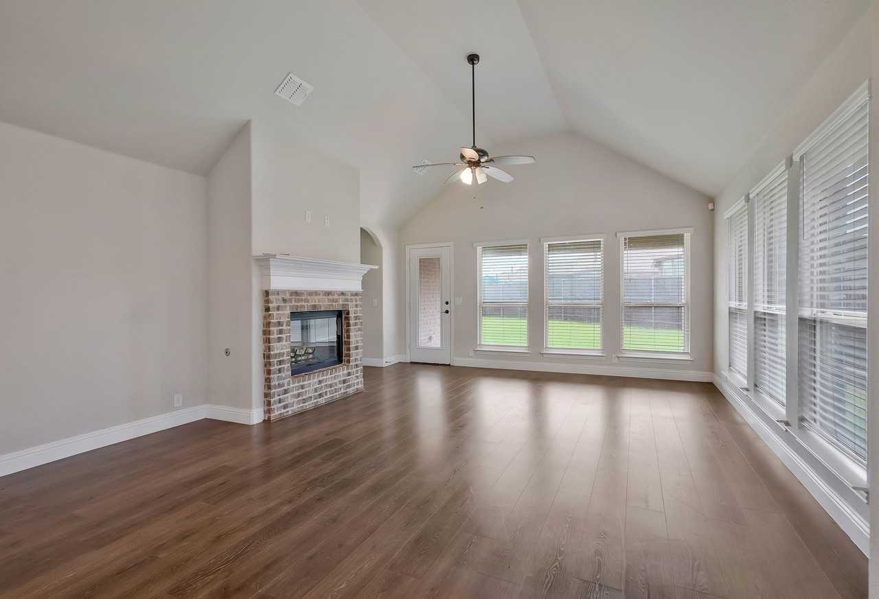 1217 Snowbird Dr - Photo 3 of 36