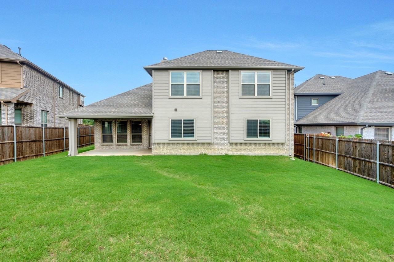 1217 Snowbird Dr - Photo 4 of 36