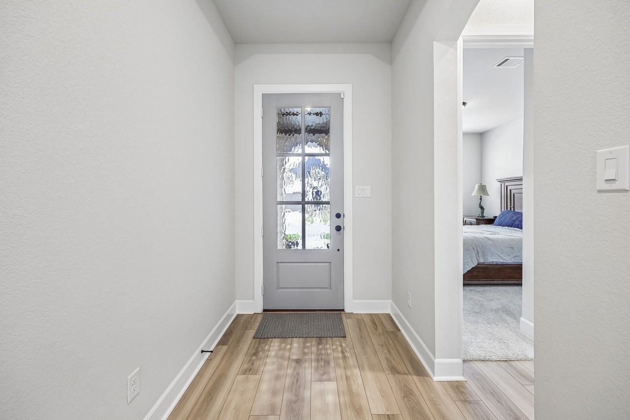 1609 19th St - Photo 3 of 29