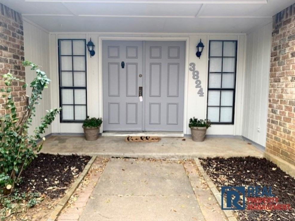3824 Hackberry Ln - Photo 2 of 10