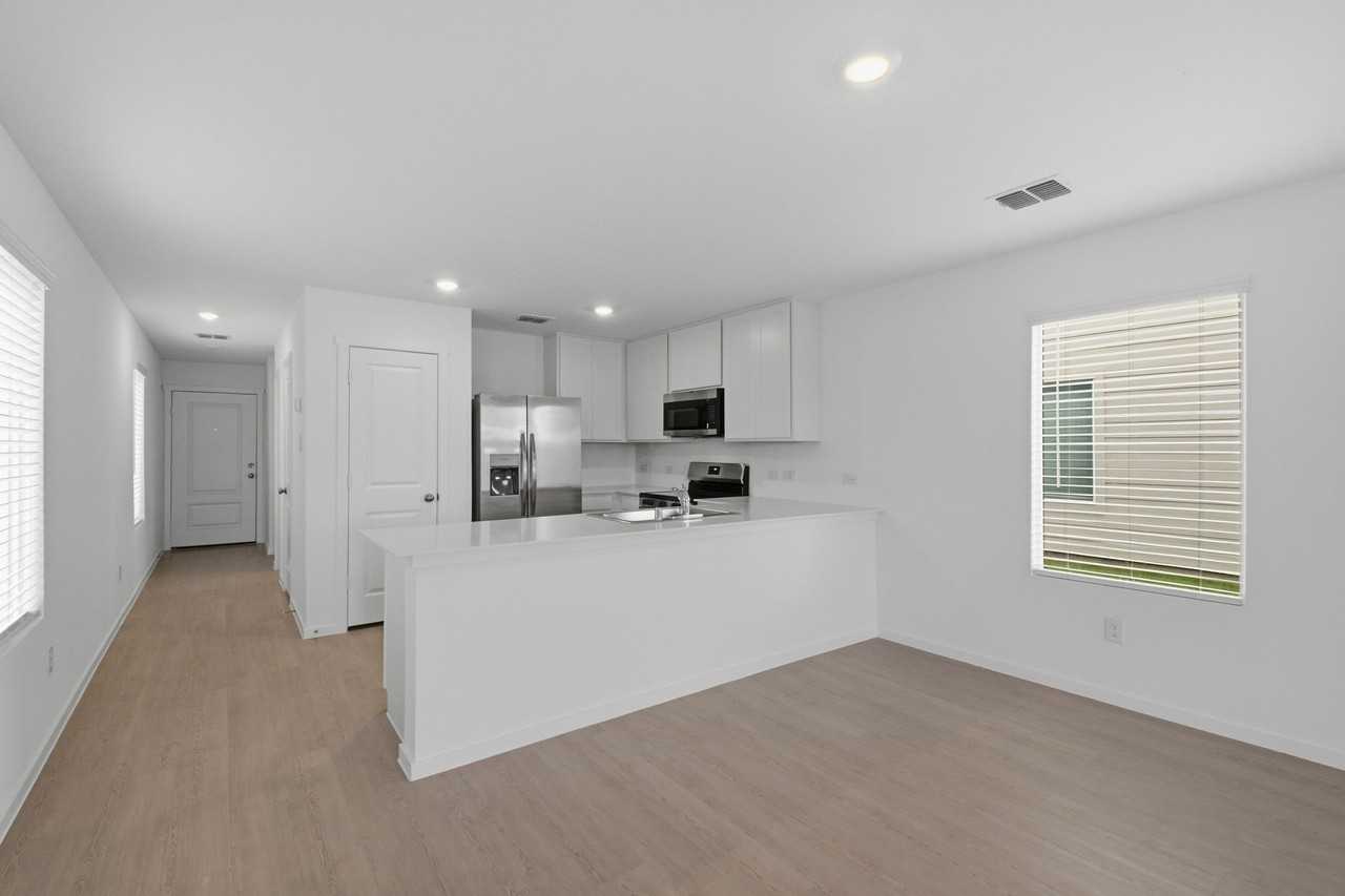 6307 Sandpiper Ln - Photo 5 of 36