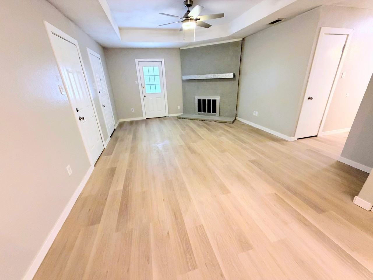 7501 April Ln - Photo 2 of 17