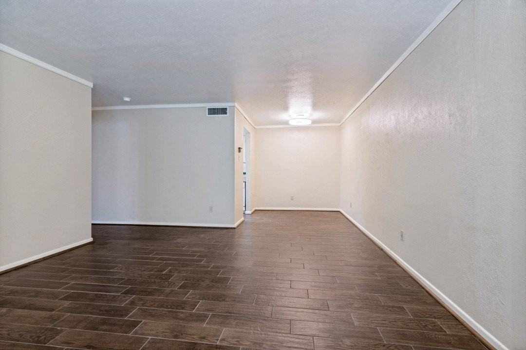 3827 Gilbert Ave #109 - Photo 5 of 12