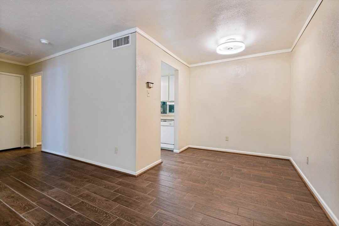 3827 Gilbert Ave #109 - Photo 6 of 12