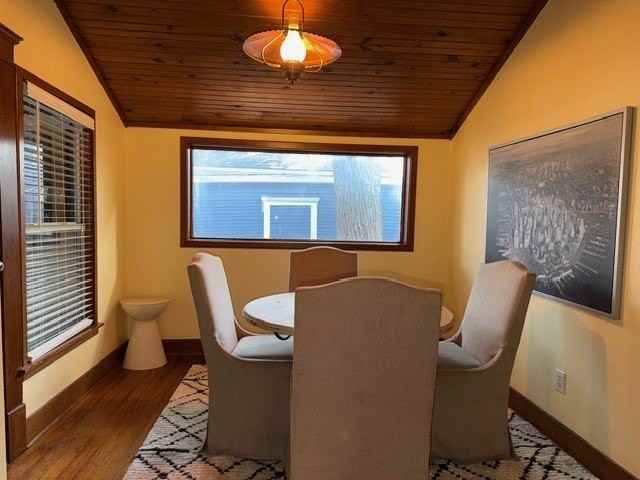 415 W Franklin St - Photo 5 of 26
