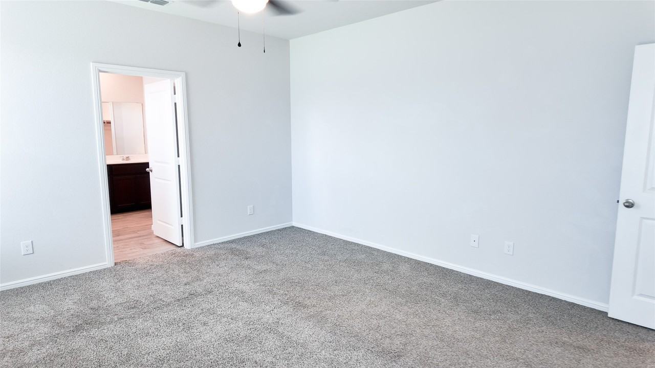 8304 Twisted Pine Way - Photo 7 of 17