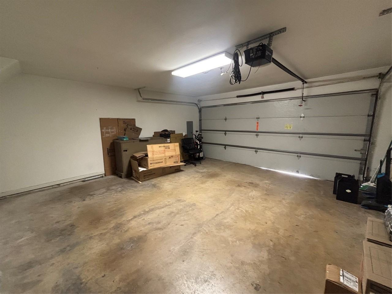 4116 N Hall St - Photo 3 of 17