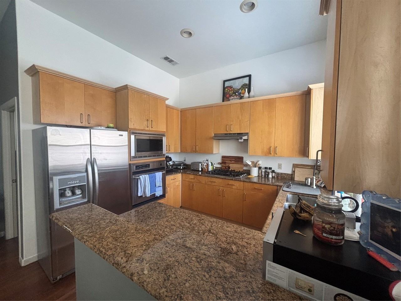 4116 N Hall St - Photo 5 of 17