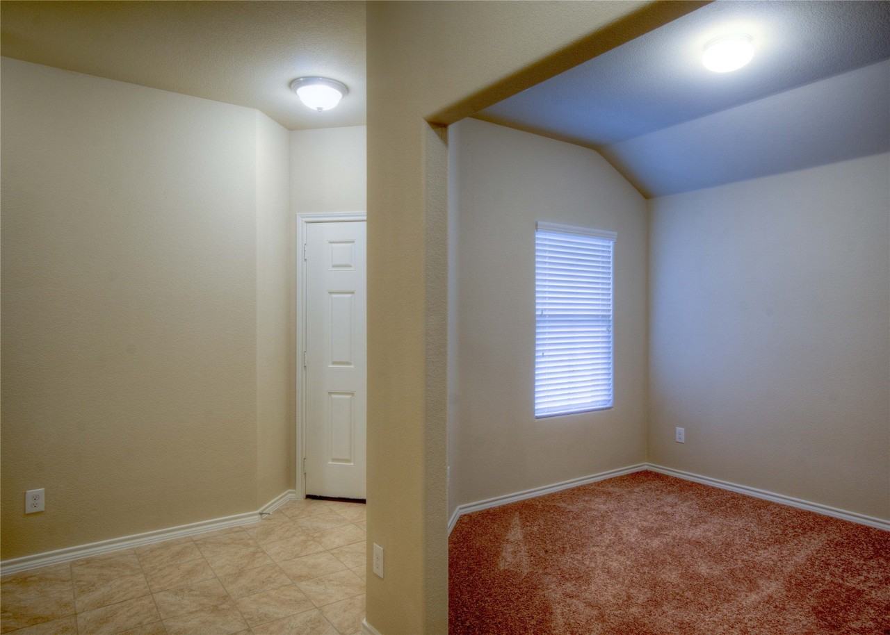 8309 Flythe Mill Rd - Photo 6 of 21