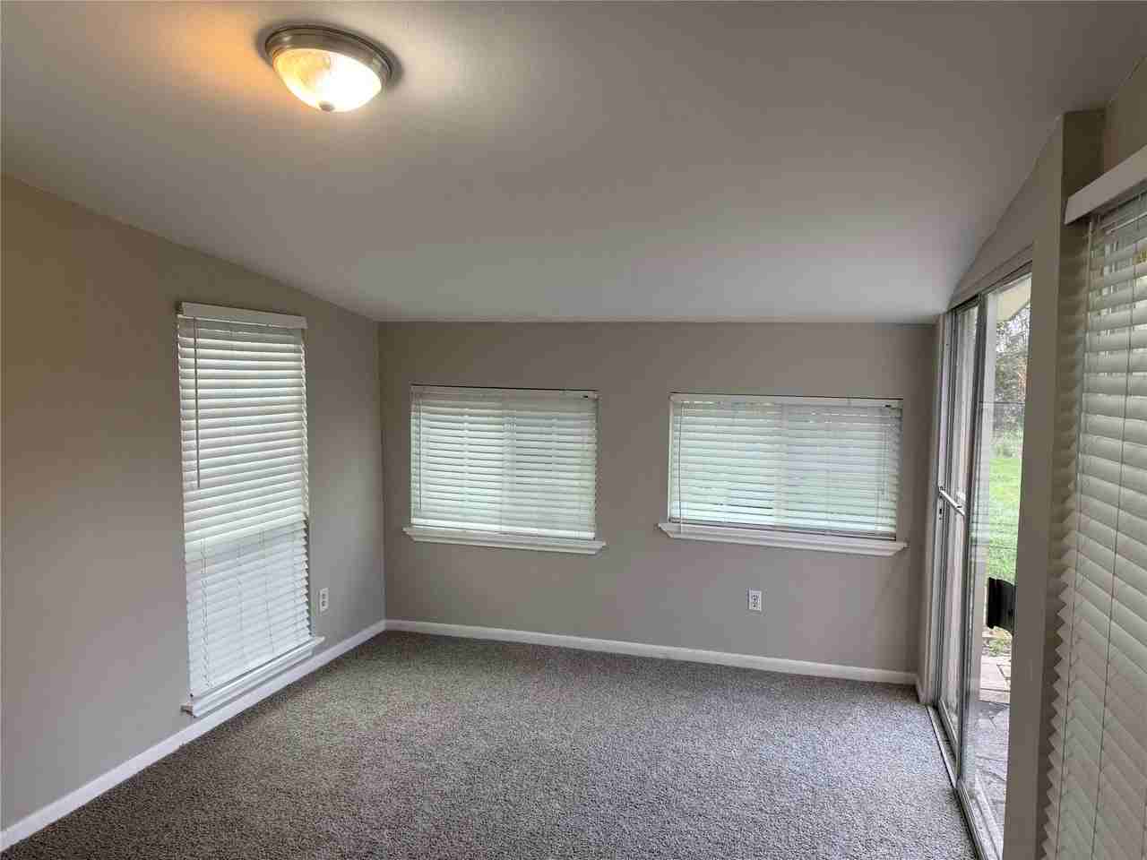 2439 Maverick Ave - Photo 5 of 10
