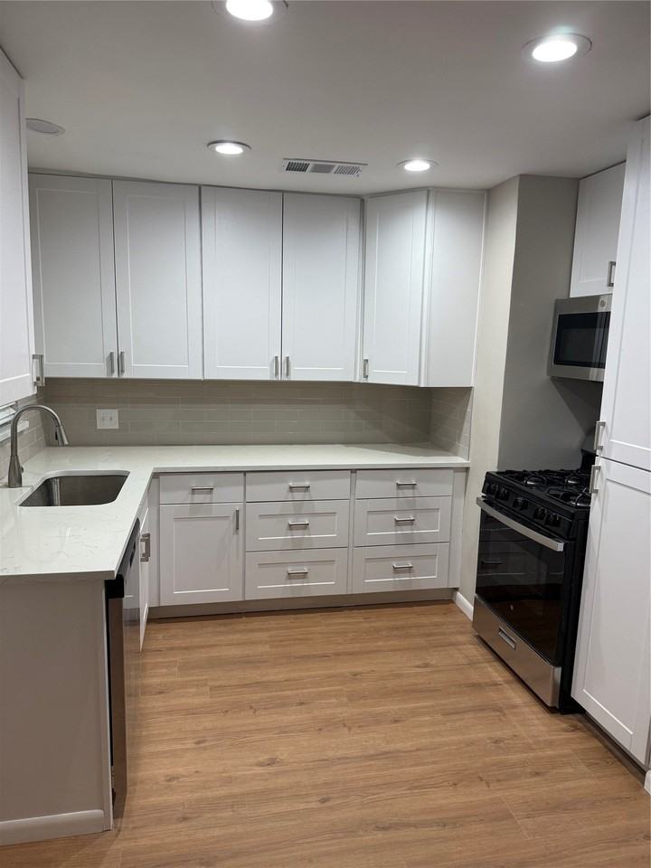 2439 Maverick Ave - Photo 7 of 10