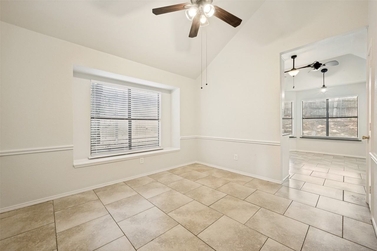 2515 Mountainview Dr - Photo 4 of 12