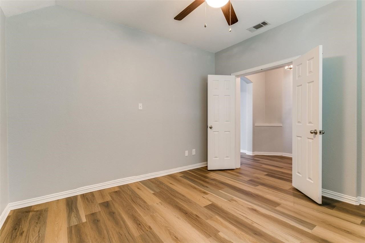 815 Creekside Dr - Photo 7 of 16