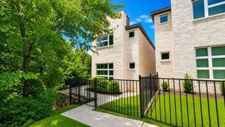 321 Oakbend Dr - Photo 1 of 1