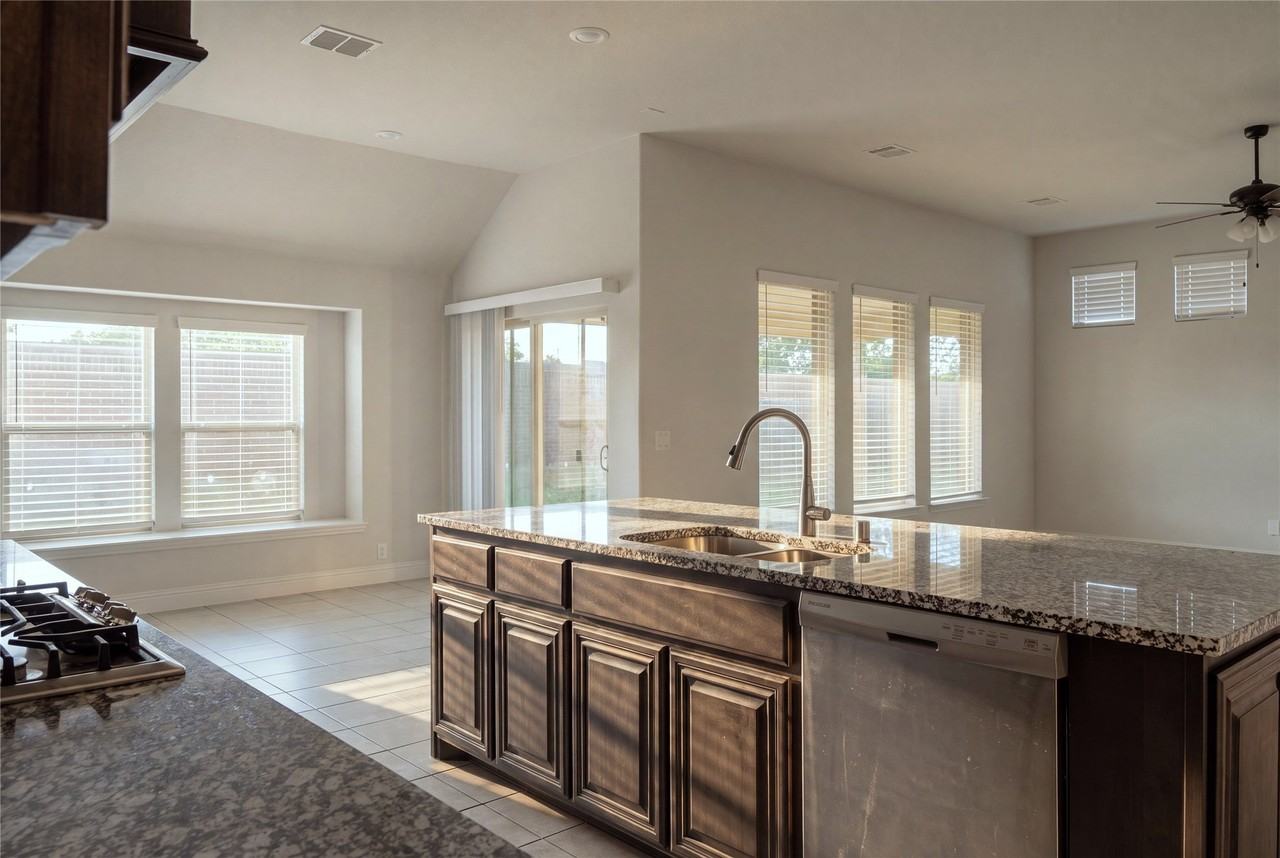 1514 Nighthawk Ln - Photo 6 of 28