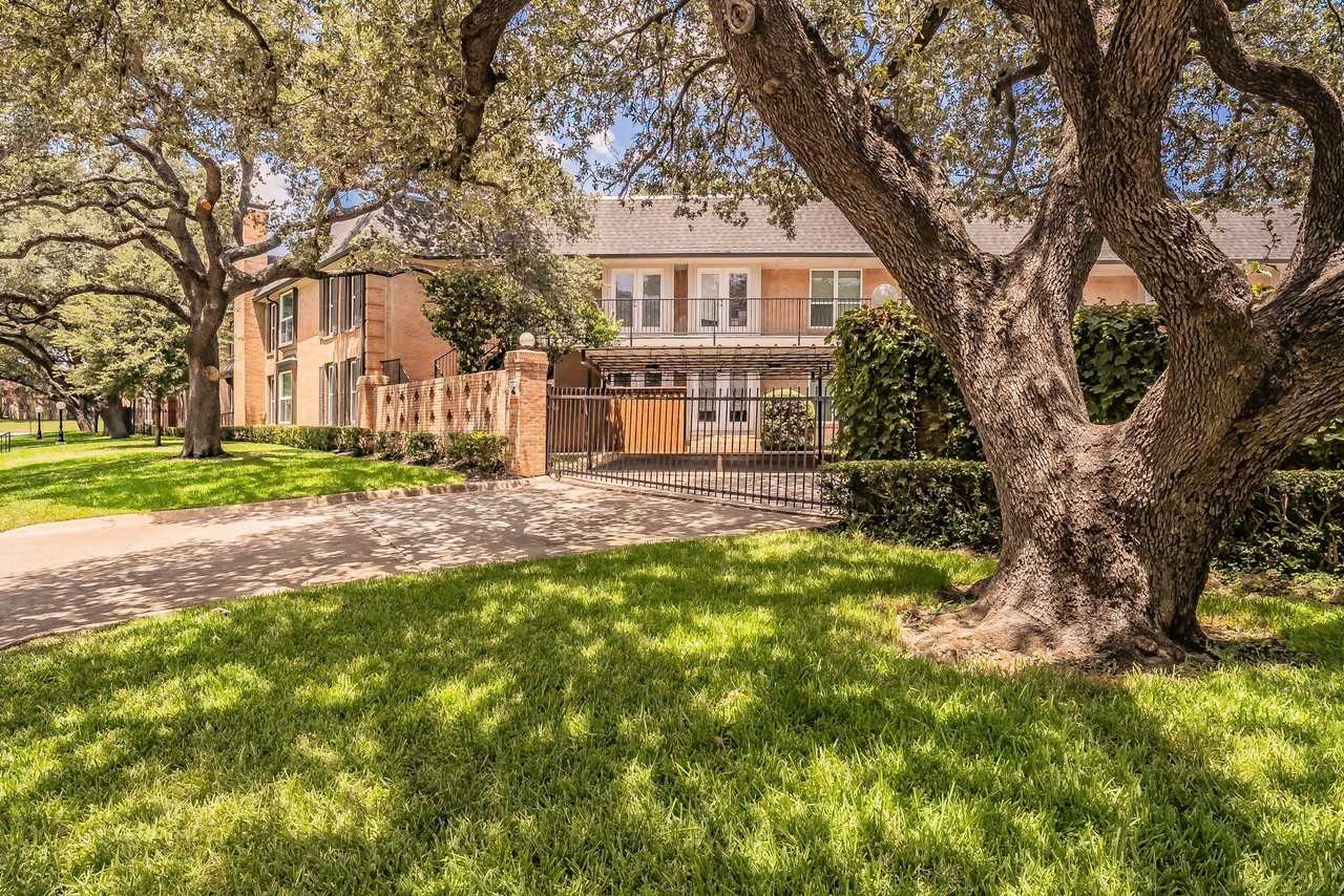 10100 Regal Park Ln #222 - Photo 3 of 26