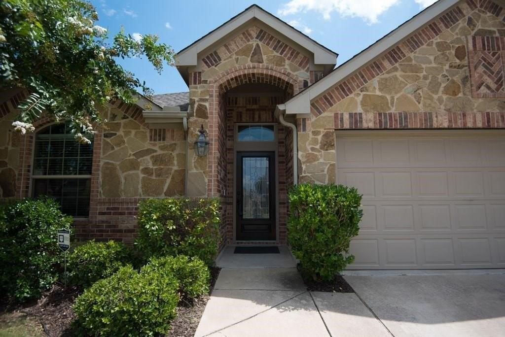 809 Hardwood Dr - Photo 2 of 21