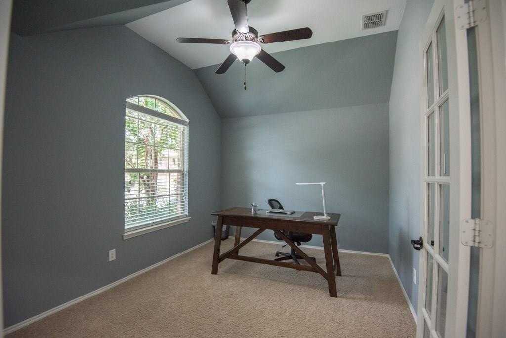 809 Hardwood Dr - Photo 6 of 21