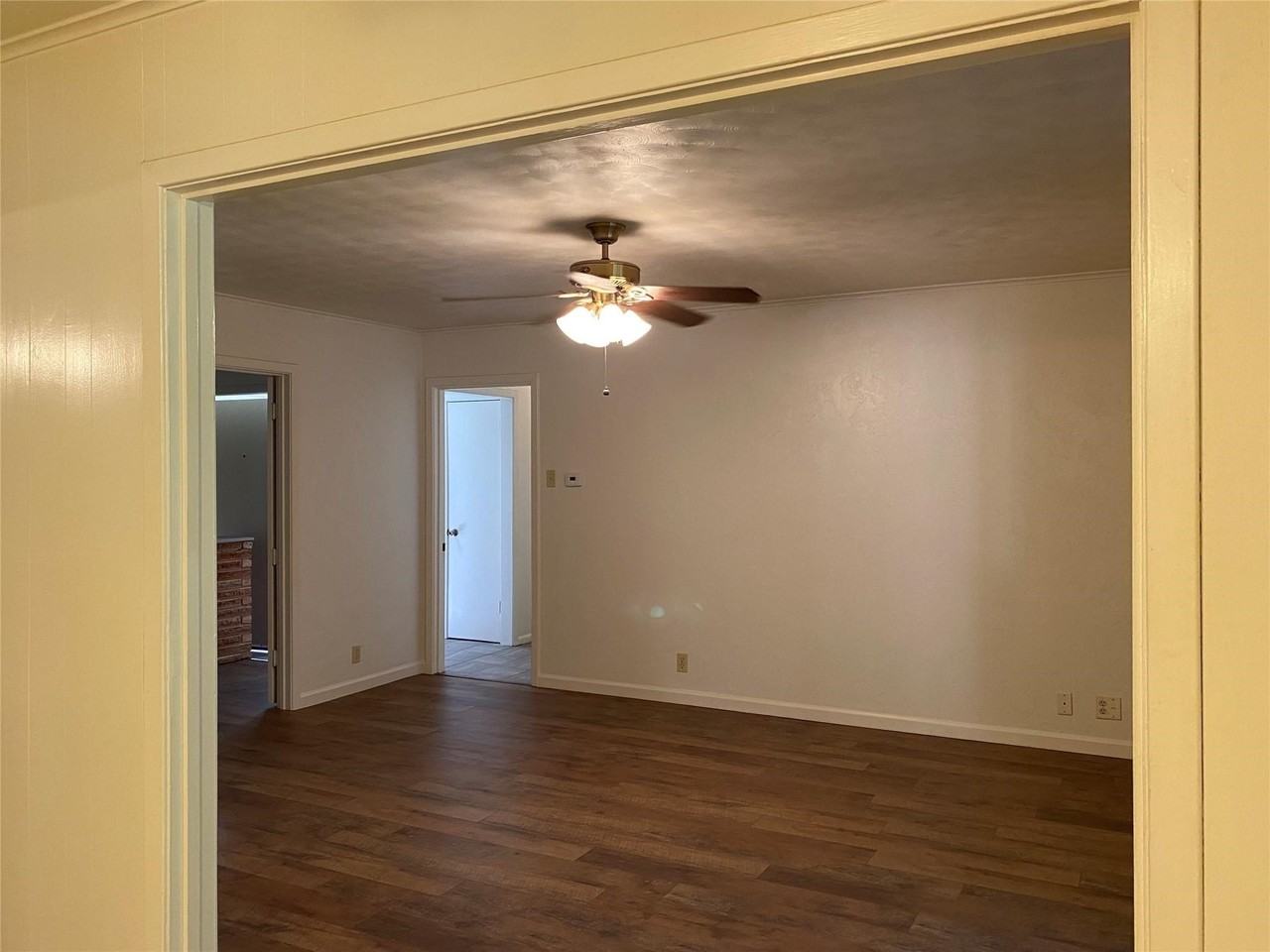 916 Ridgewood Ter - Photo 5 of 18