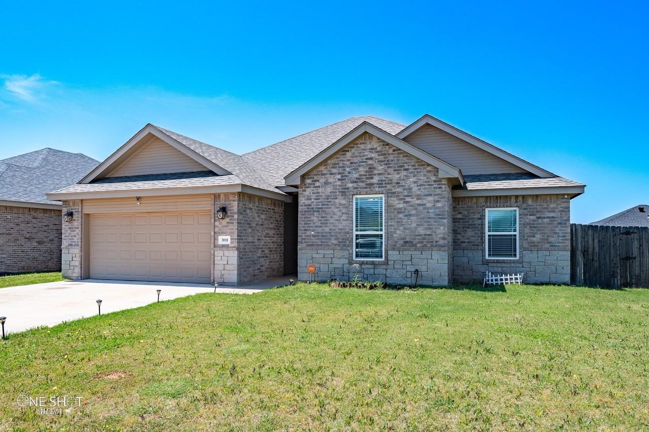 3018 Oakley - Photo 3 of 40