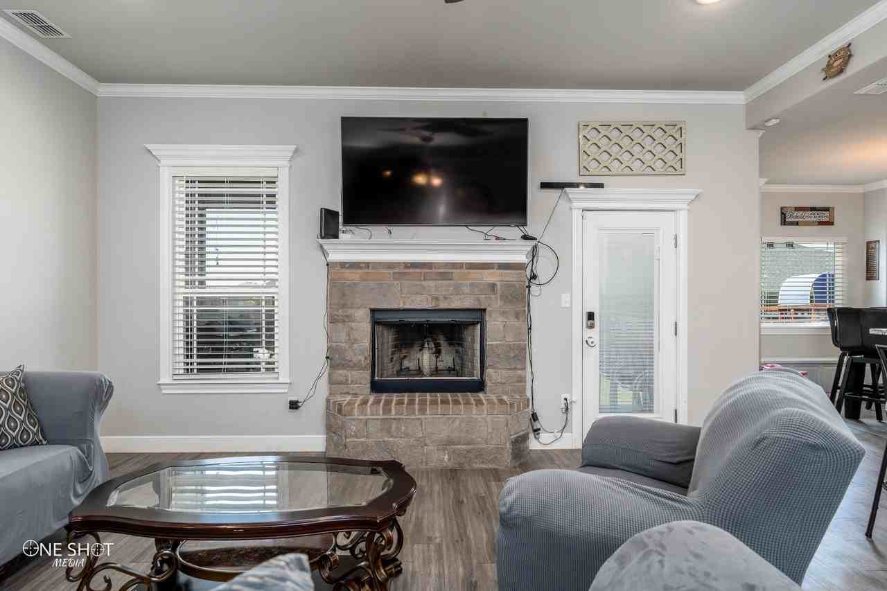 3018 Oakley - Photo 5 of 40