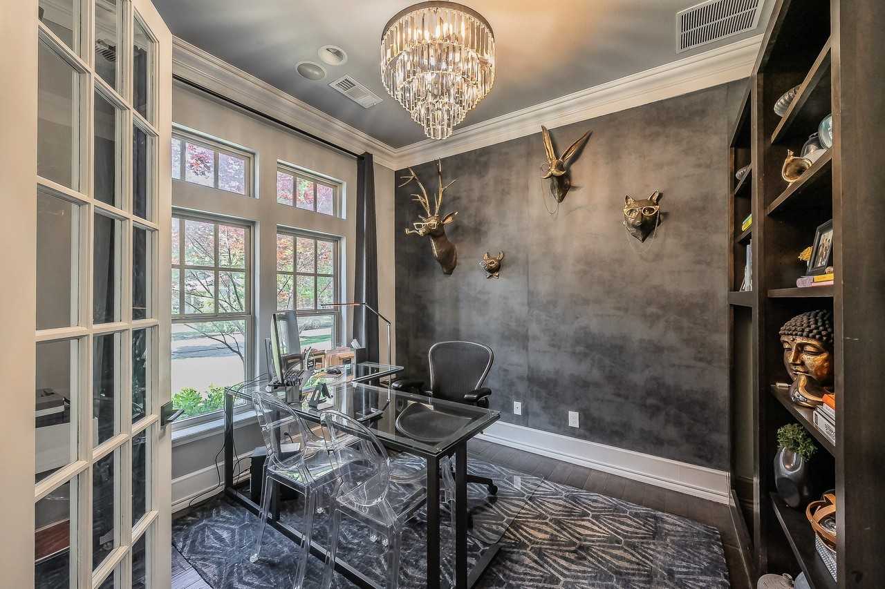 5543 Miller Ave - Photo 4 of 39