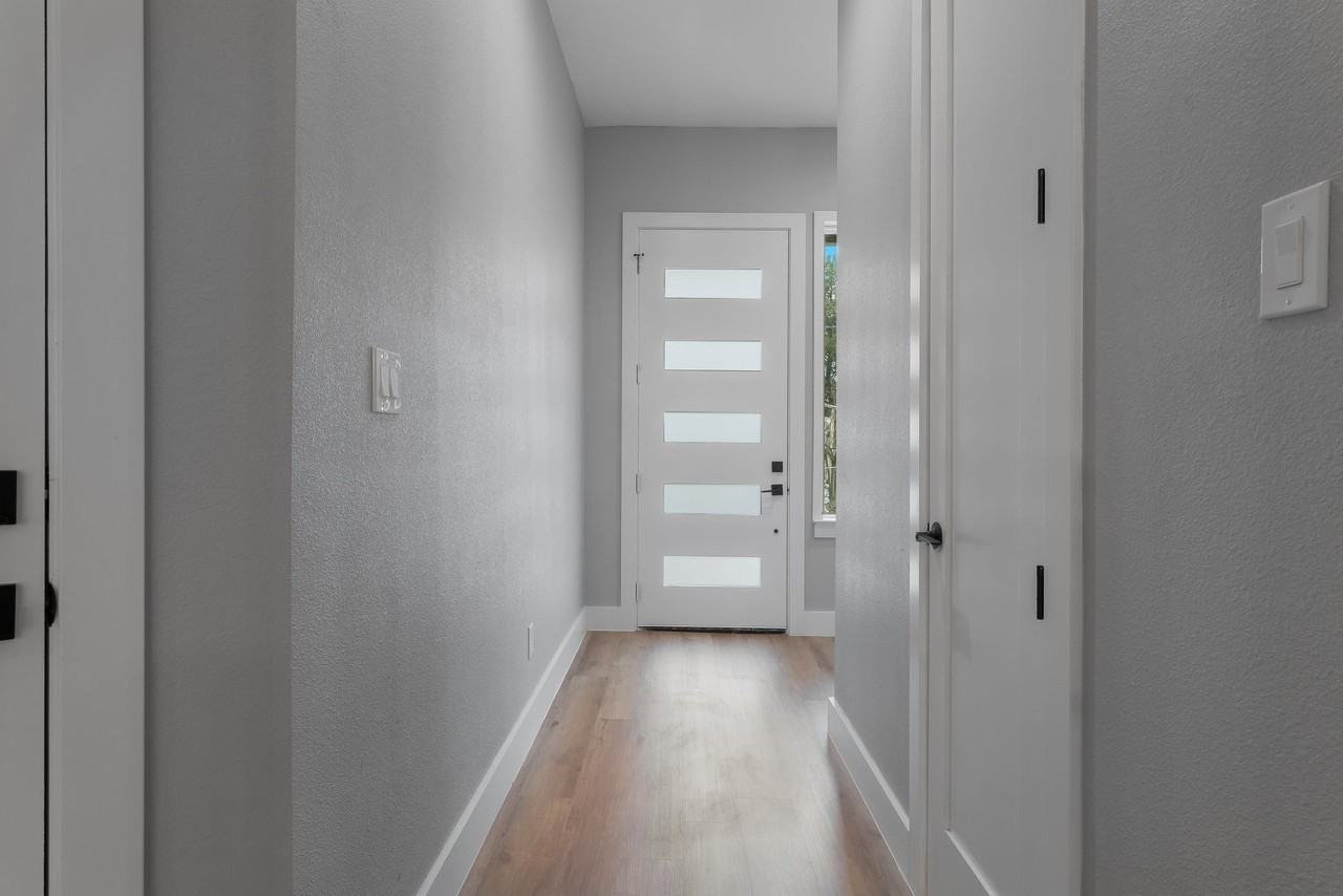 2818 Chicago St - Photo 4 of 36