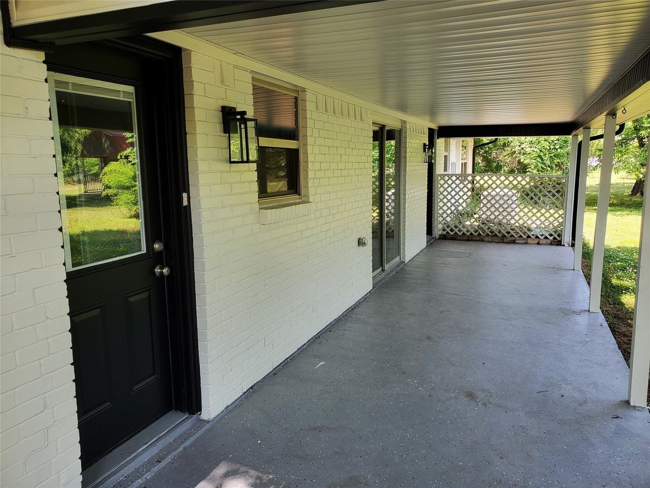 607 E 15th St - Photo 2 of 13