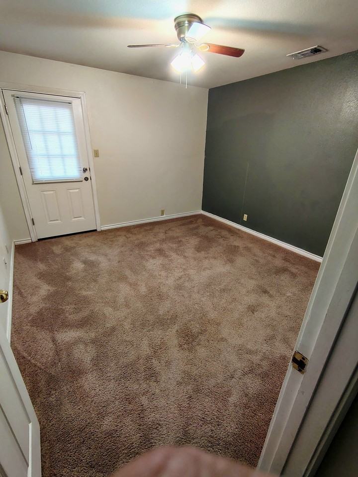 218 King Ln - Photo 5 of 14