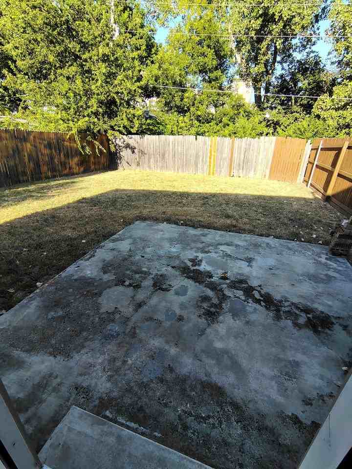 218 King Ln - Photo 6 of 14