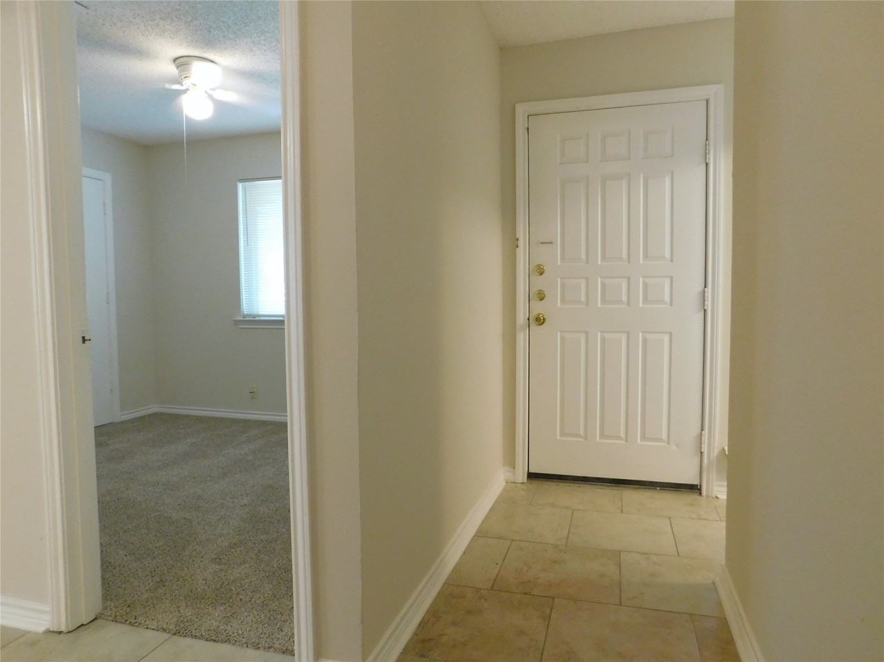 2204 Canterbury Ct - Photo 5 of 27