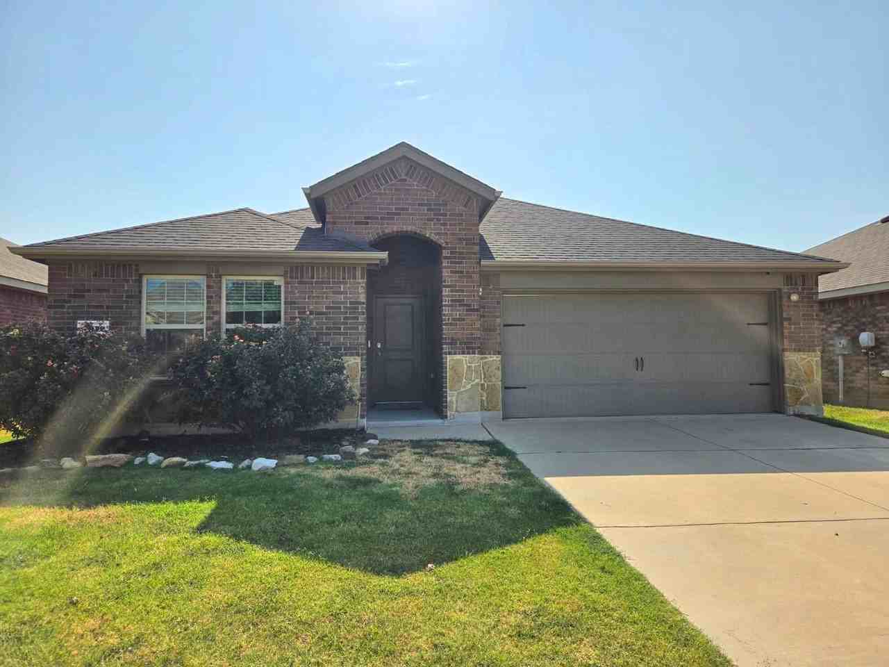 3612 Robbie Run - Photo 2 of 29