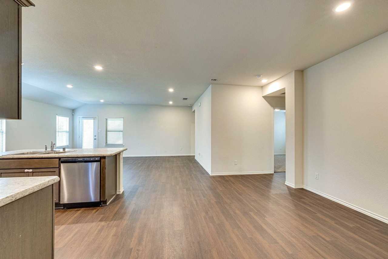 3612 Robbie Run - Photo 6 of 29