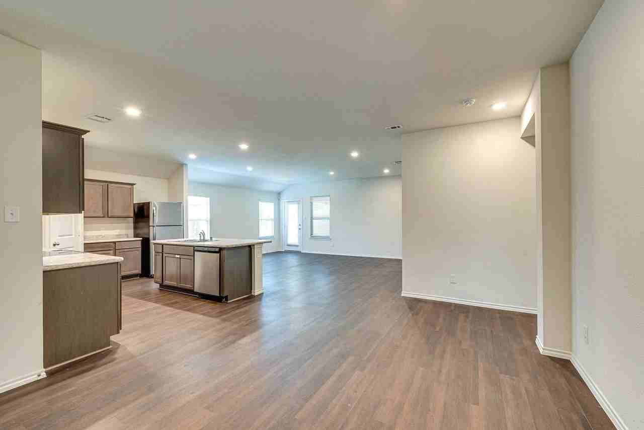 3612 Robbie Run - Photo 7 of 29