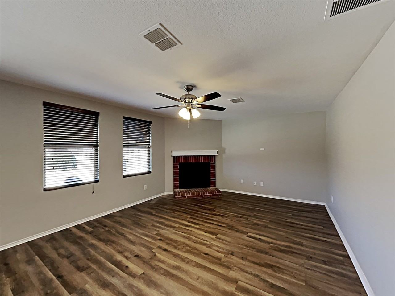 9020 Cheswick Dr - Photo 4 of 17