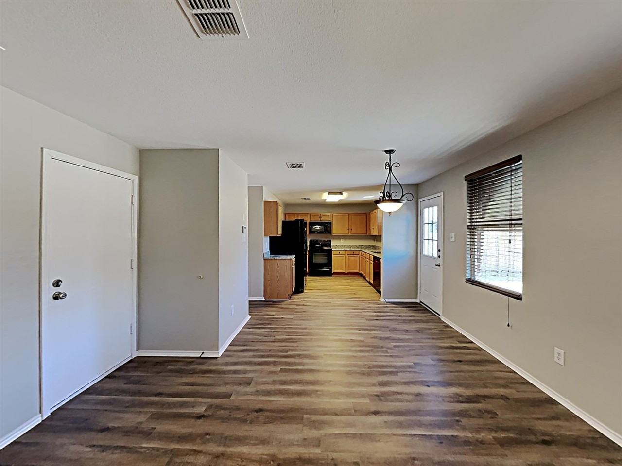 9020 Cheswick Dr - Photo 5 of 17